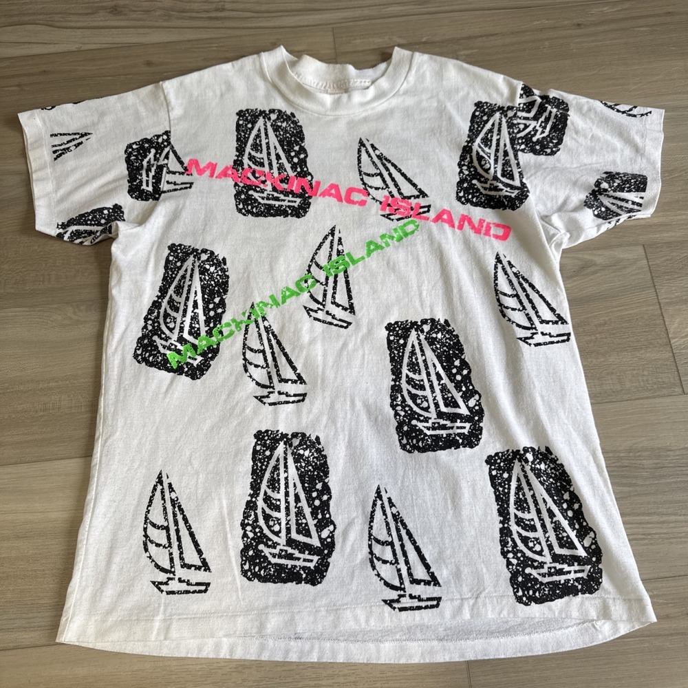 Vintage Textile Prints Mackinac Island Shirt‎ OSFA Sailboats Made In USA 1980s